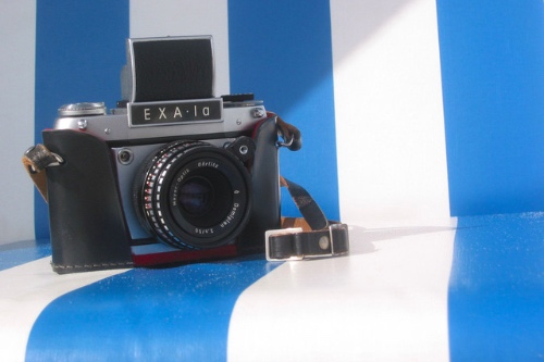 antieke camera om verouderde foto's weer te geven